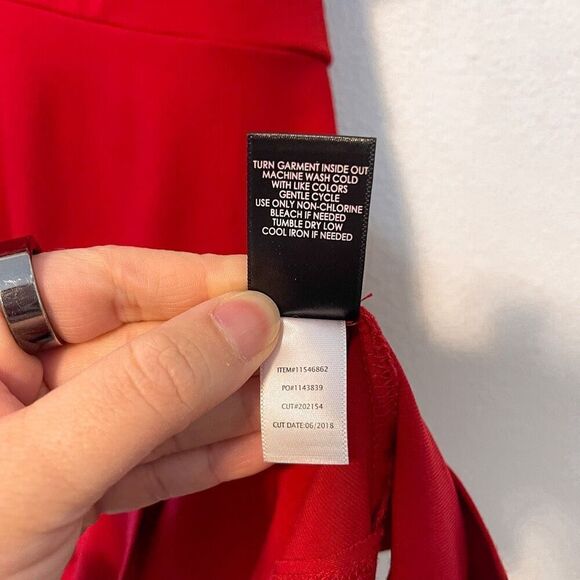 Torrid Studio Knit Red V-Neck Flutter Sleeve Peplum Top Size 3 - Picture 4 of 7